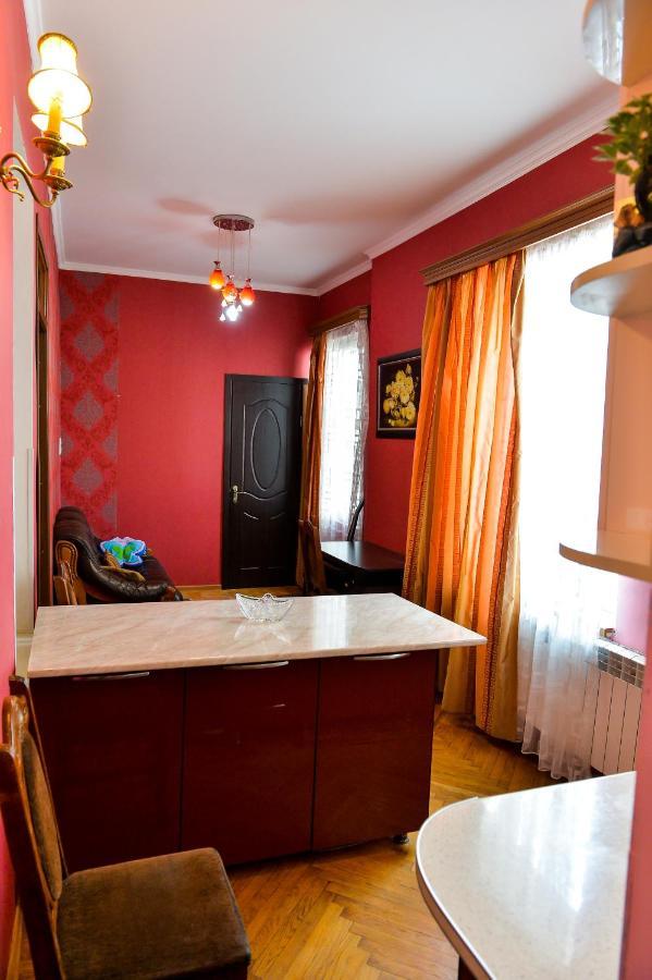 Bed and Breakfast Ok. à Koutaïssi Extérieur photo