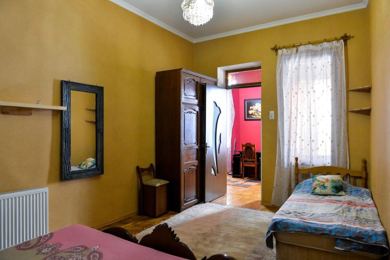 Bed and Breakfast Ok. à Koutaïssi Extérieur photo